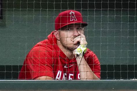 Mike Trout returns to the Angels’ lineup after a 7-week absence with a broken hand
